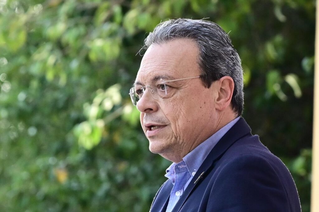 famellos event profile picture