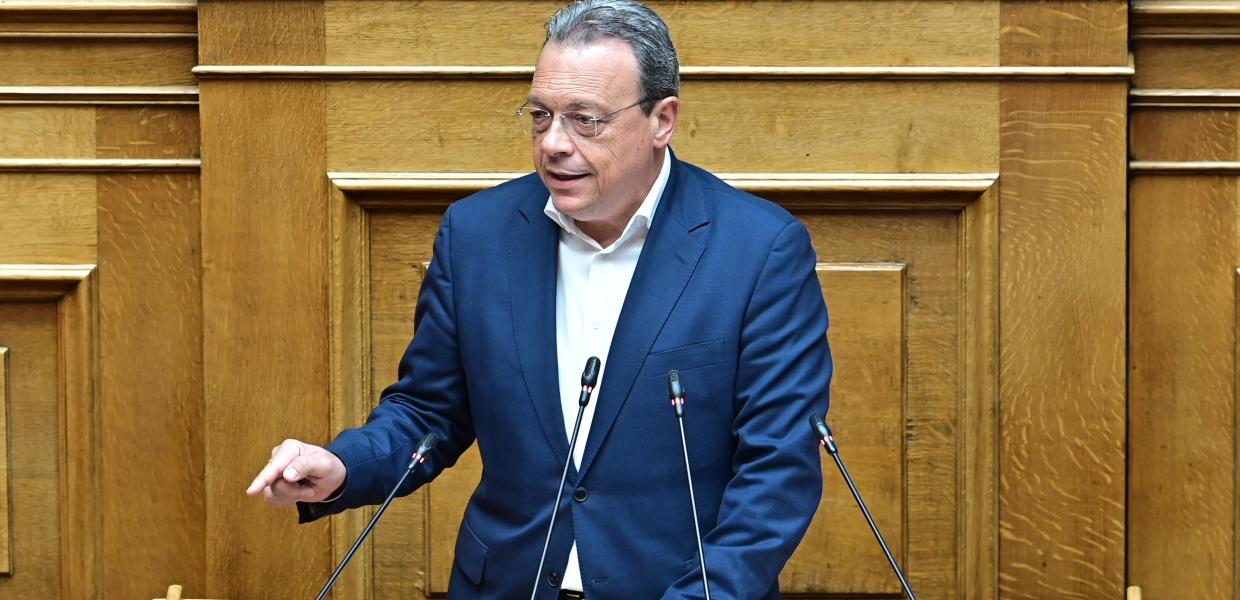 famellos vouli picture