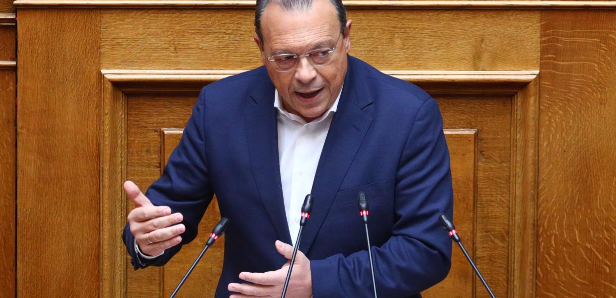 famellos vouli picture