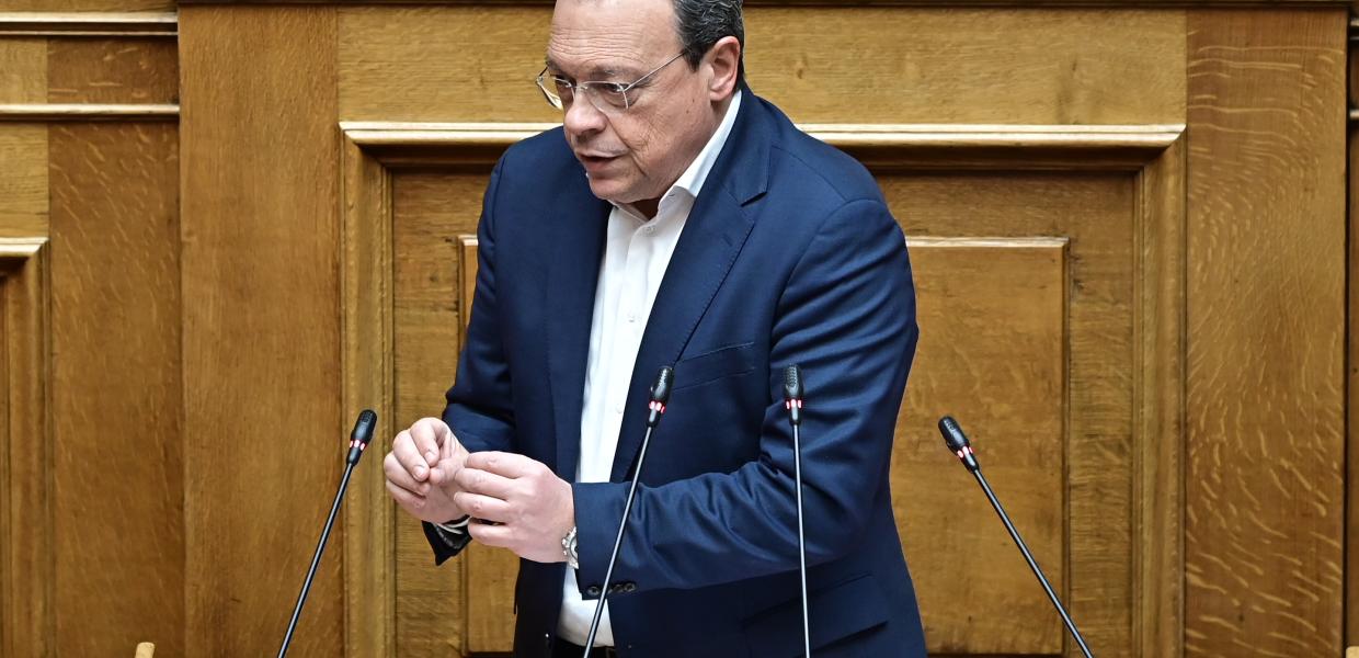 famellos vouli picture