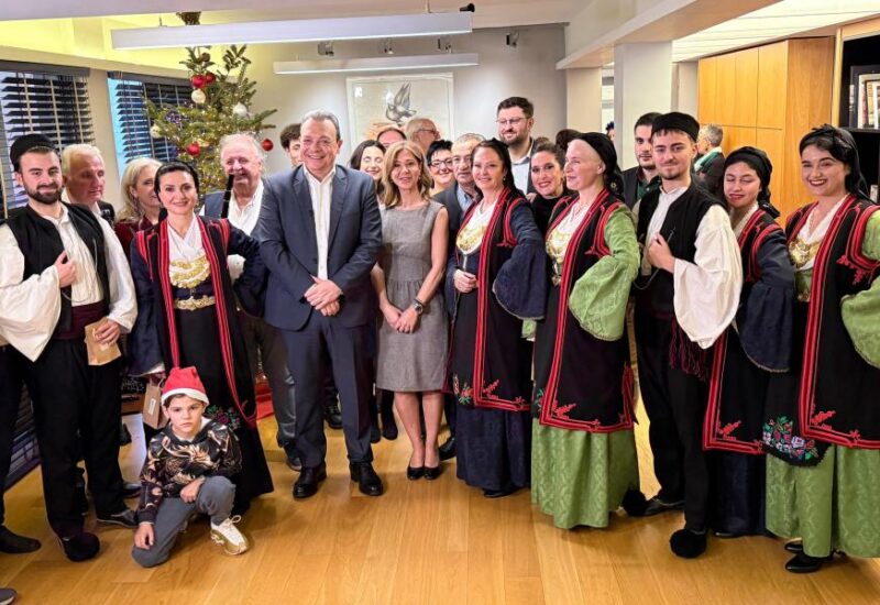 famellos kalanta picture