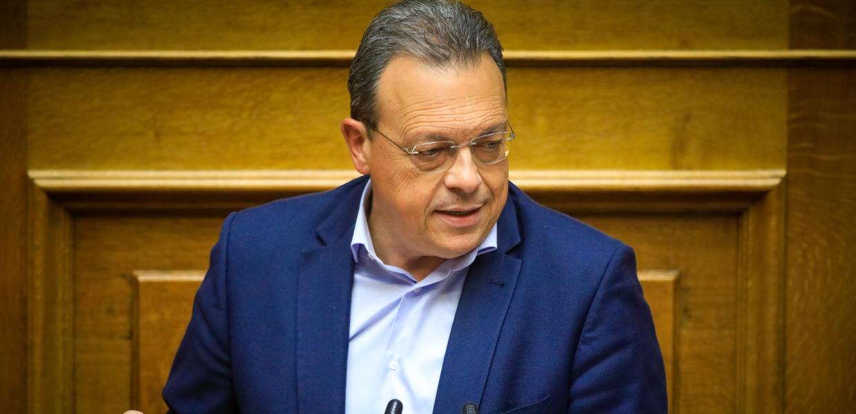 famellos vouli picture